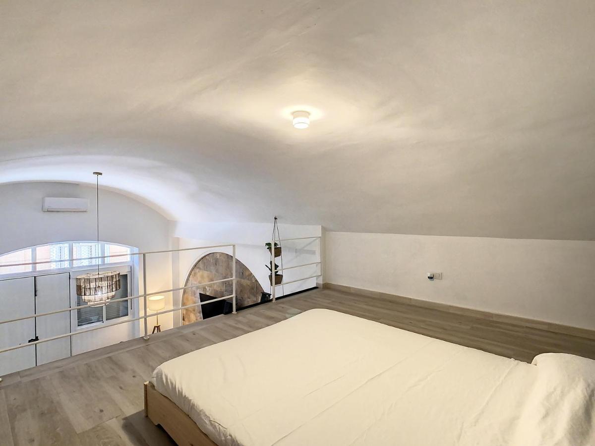 Apartcity Triana Sevilla Kültér fotó